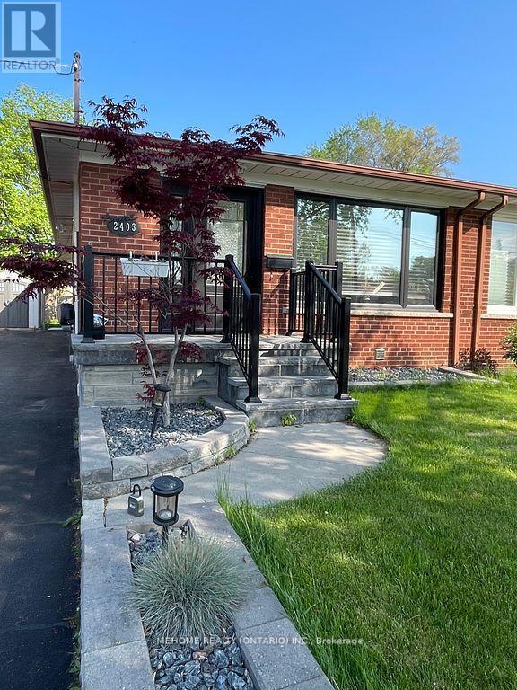 Primary Photo - 2403 Barclay Rd