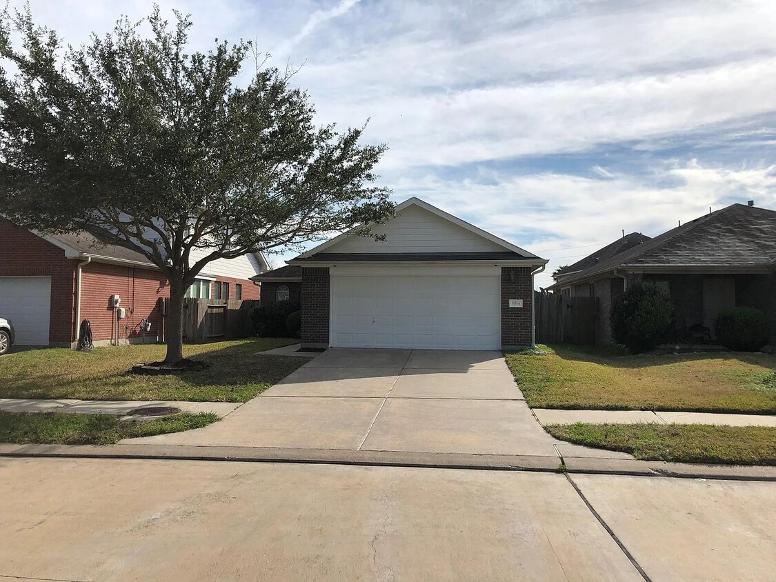 Foto principal - 5014 Cypress Willow Dr