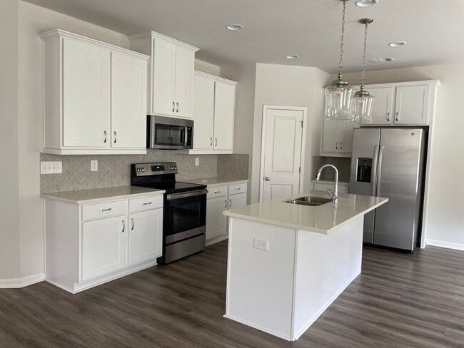 Building Photo - 3 Bedroom Single Family Home in Atlanta