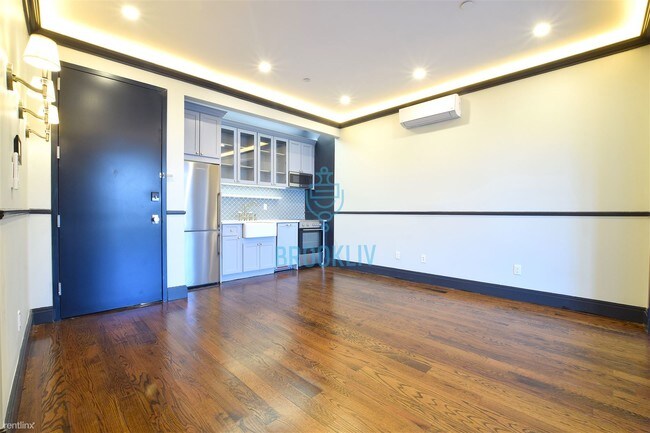 Foto del edificio - 4 br, 3 bath Apartment - 920 Pacific St 4F