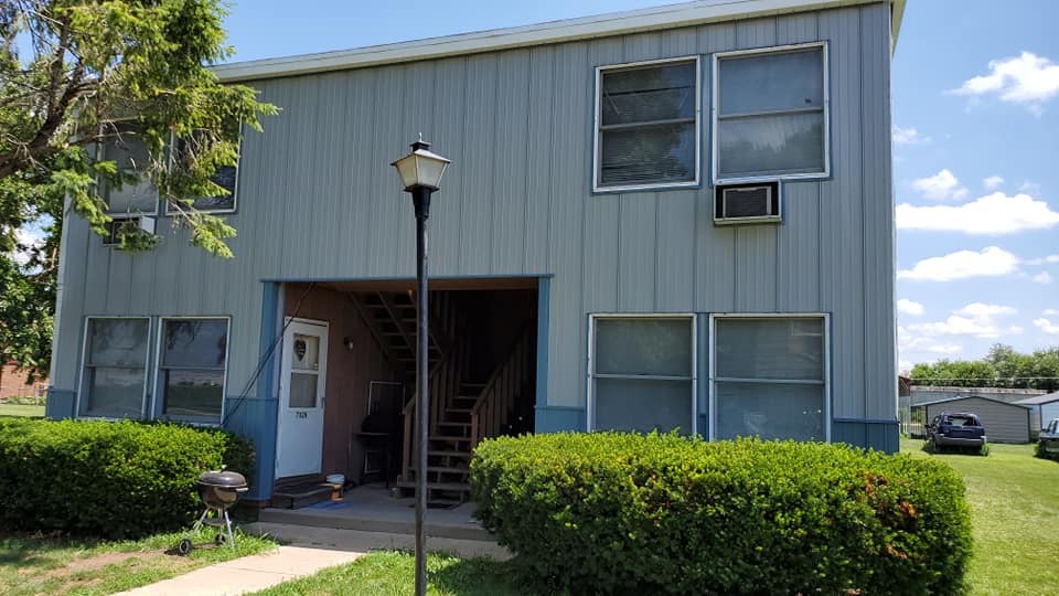 Building Photo - 704 Jackson St
