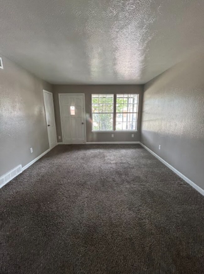 Foto del edificio - Charming Midwest City Home