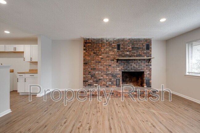 Foto del edificio - 4057 Arbor Pl Ln