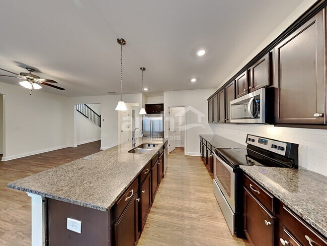 Building Photo - 631 Westridge Circle