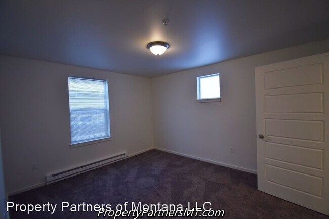 Building Photo - 116 S Cottonwood Rd