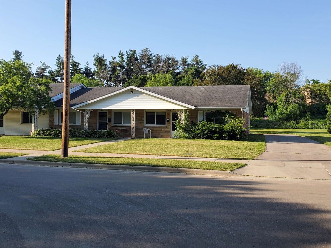 702703 Chase Blvd, Sun Prairie, WI 53590 Room for Rent in Sun