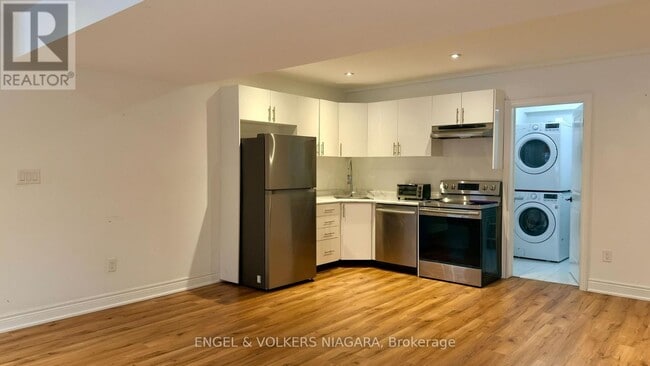 Building Photo - 7171 Lionshead Ave