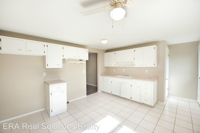 Building Photo - 3 br, 1 bath House - 3448 Noe Bixby Rd.
