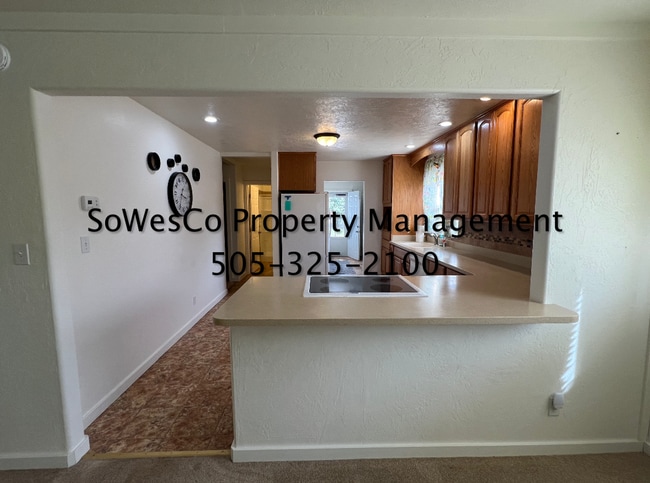 Building Photo - Beautiful home with Large 2 Car Garage on ...