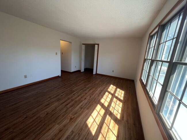 Master Bedroom - 138 Heritage Ln
