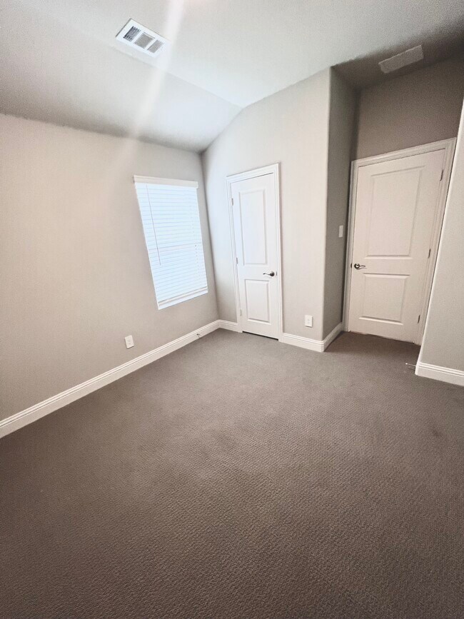 Foto del edificio - 2367 Aspen Hl Dr