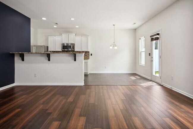 Foto del edificio - 3 Bedroom Single Family in Charlotte