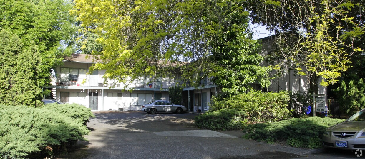 Primary Photo - 27th Avenue Terrace