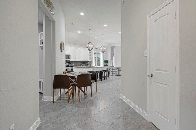 Foto del edificio - 8126 Lockridge Terrace Ln