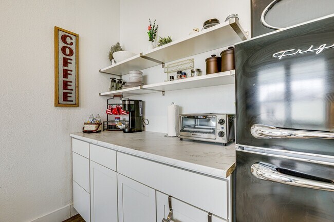 Building Photo - 4335 Hooded Crow Cir