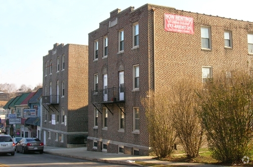 Building Photo - Yorkshire Court