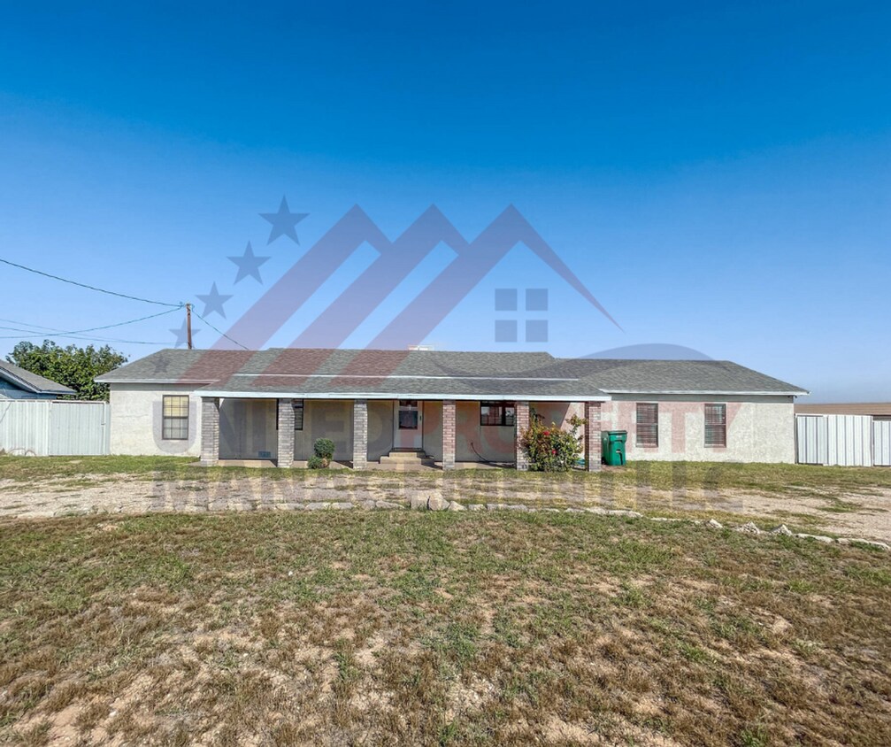Primary Photo - Spacious Home on ½ Acre Just South of Town...