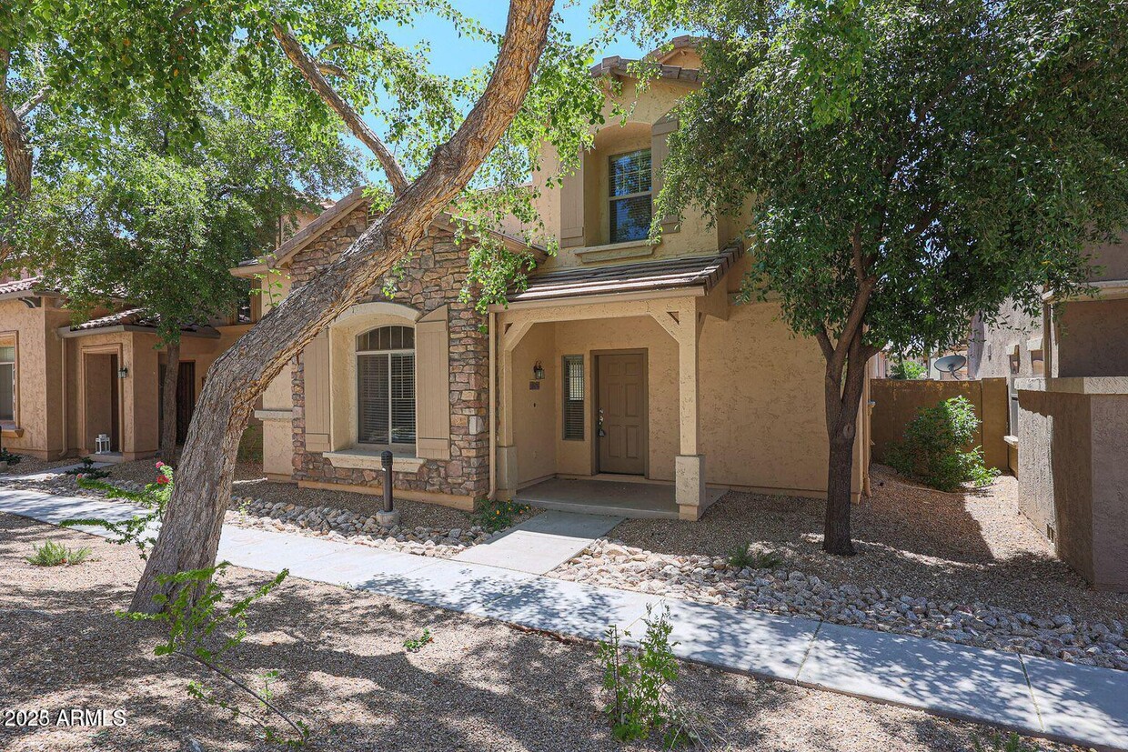 Primary Photo - 3676 W Muirfield Ct