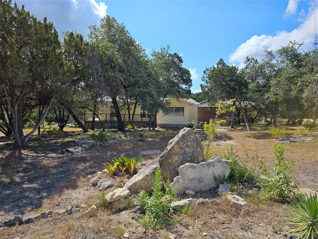 Building Photo - 6101 La Paloma Ln