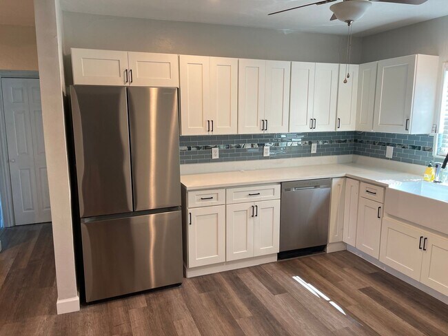 Foto del edificio - Fully Remodeled Block Home