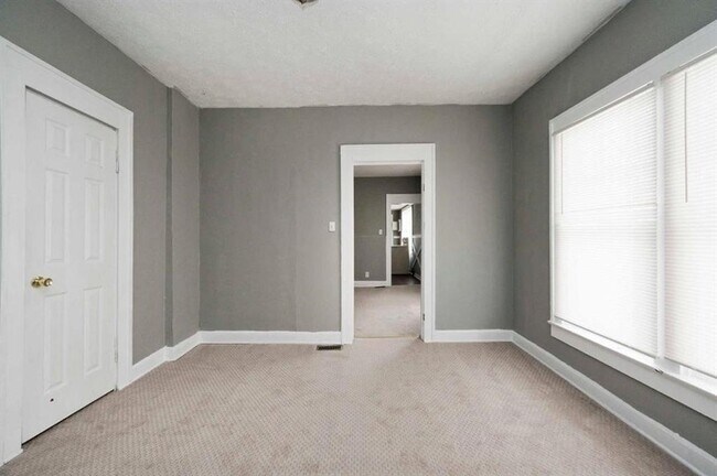 Building Photo - 2917 E Michigan St