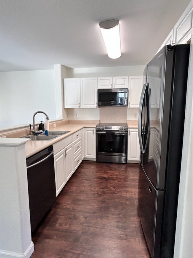 Building Photo - Charming 3-Bedroom with 2.5 Bath (Ewa Beach)