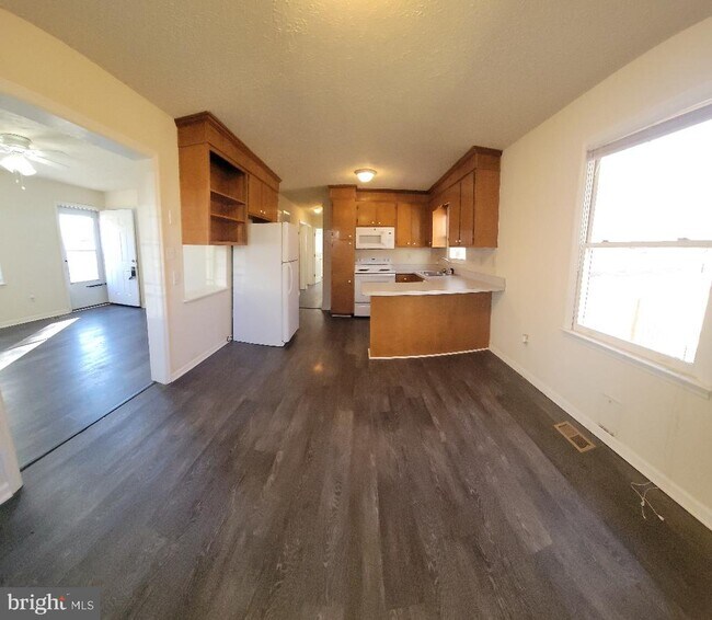 Foto del edificio - 11031 Ascot Cir