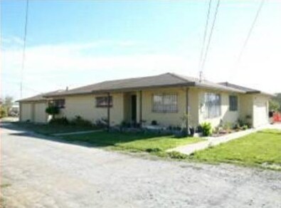 Primary Photo - 1070 Fontes Ln