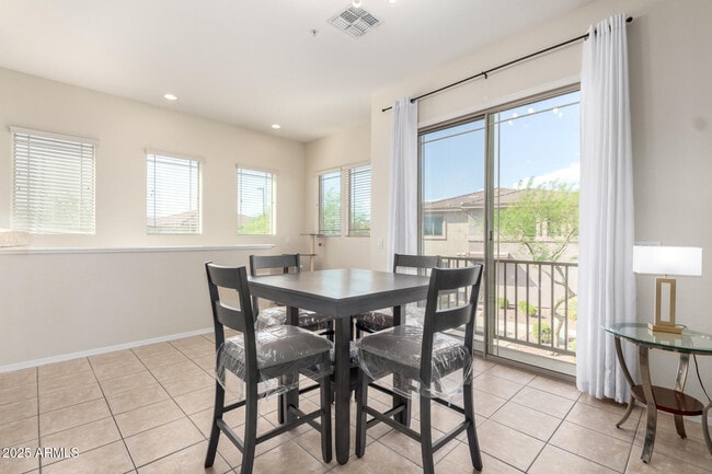 Foto del edificio - 42424 N Gavilan Peak Pkwy