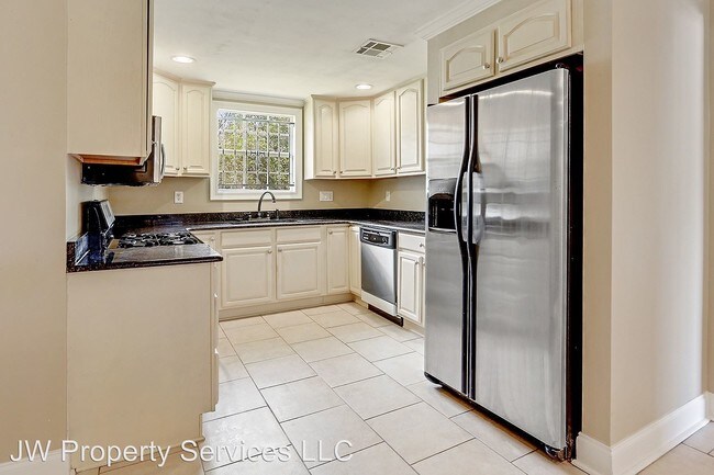 4 Br 3 Bath House 2669 Robert E Lee Blvd Alquileres En New Foto Del Edificio 4 Br 3 Bath House 2669 Robert E Lee