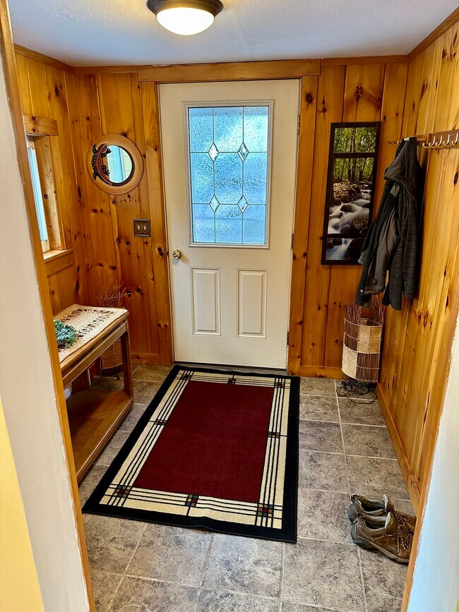 Foto del edificio - 930 New Boston Rd