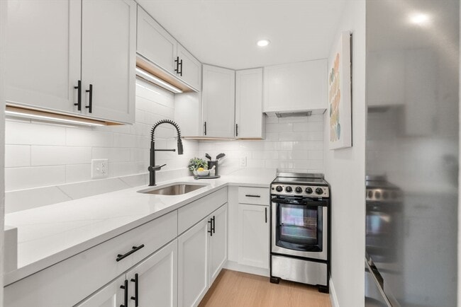 Building Photo - 231 Coolidge Ave