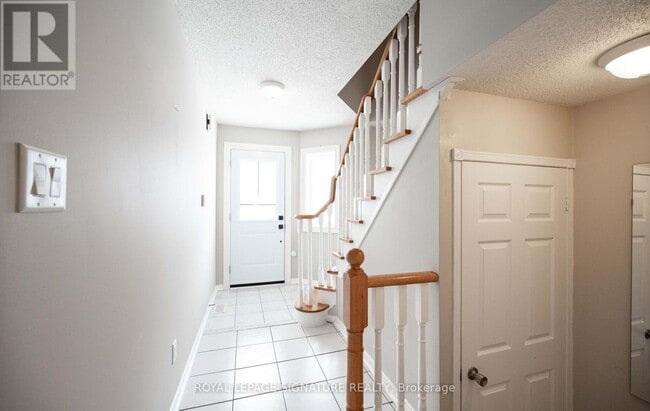 Photo du bâtiment - 455 Apache Ct