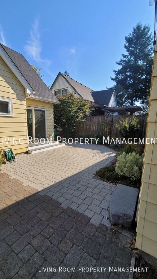 Photo - 5905 NE 33rd Ave House