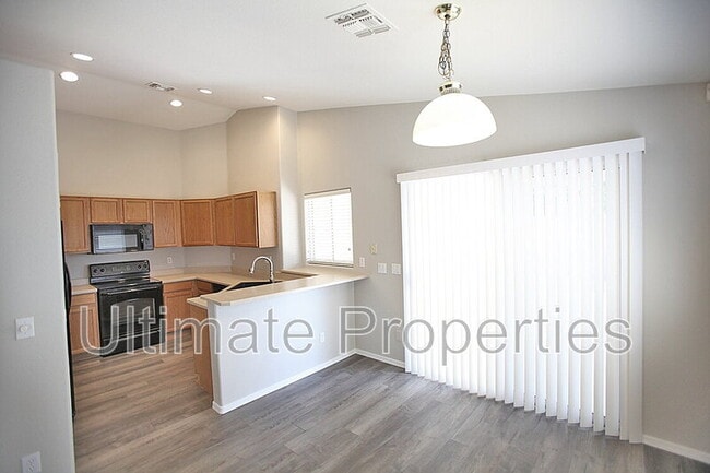 Foto del edificio - 8023 W Melinda Ln