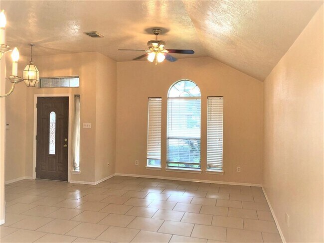 Foto del edificio - 5922 Whitwell Dr