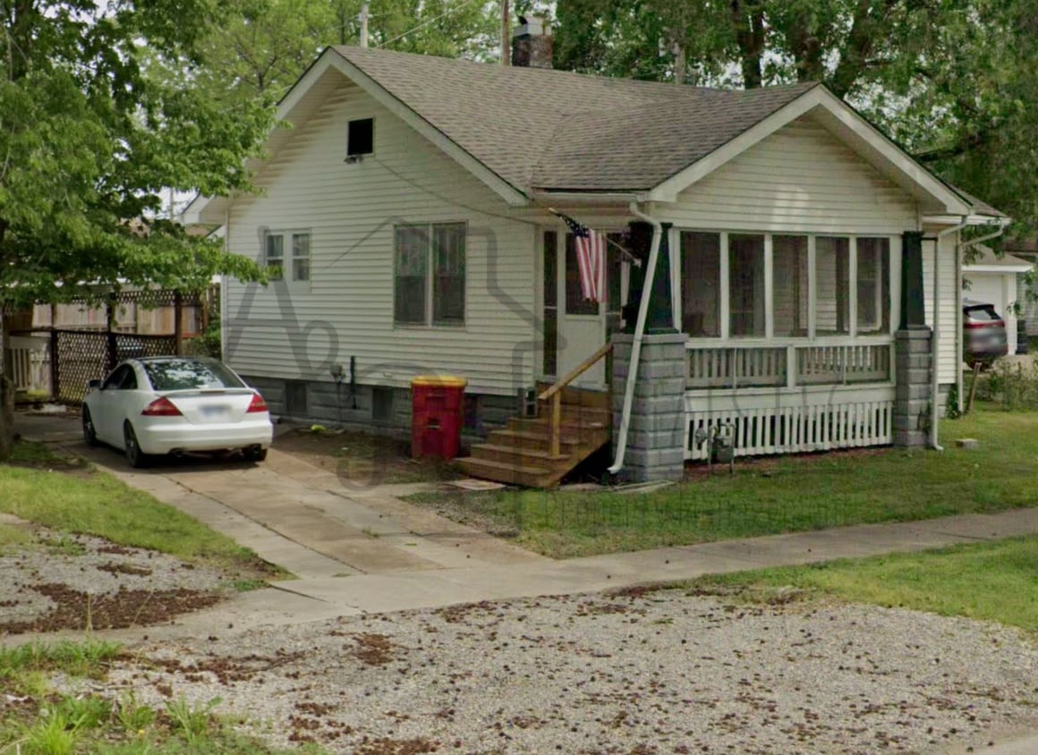 Primary Photo - 1105 S Walnut St