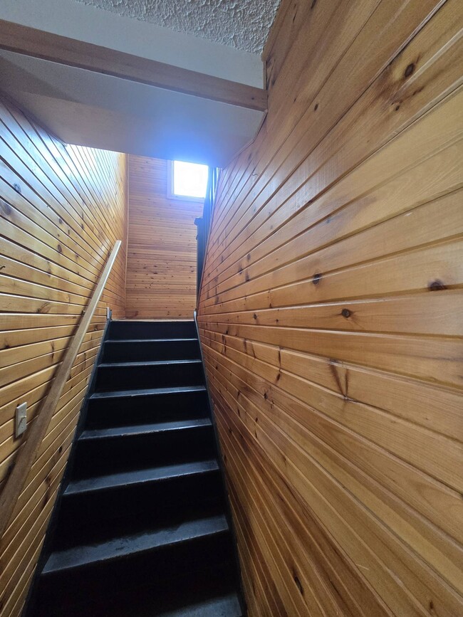 Building Photo - 278 Hazel St