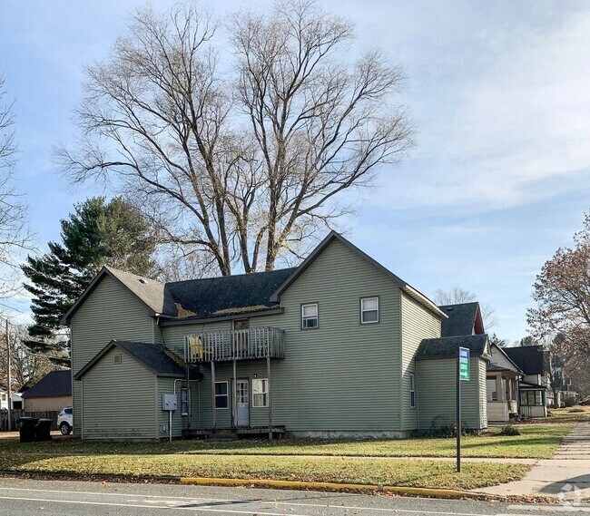 Duplex for Rent in Menomonie, WI 2 Rentals