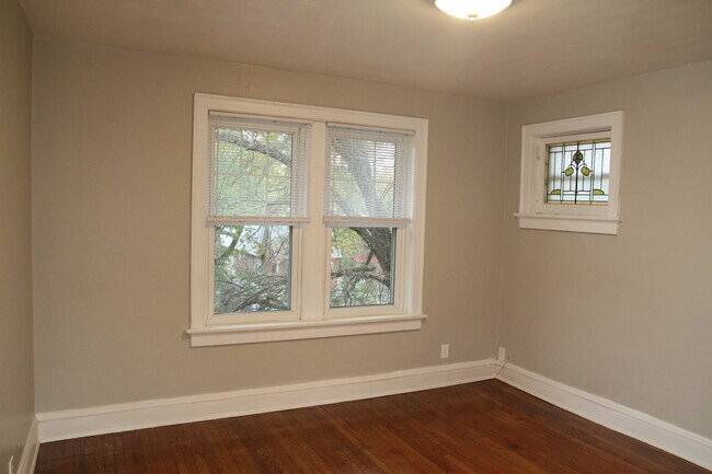 Building Photo - 1181 Moorlands Dr