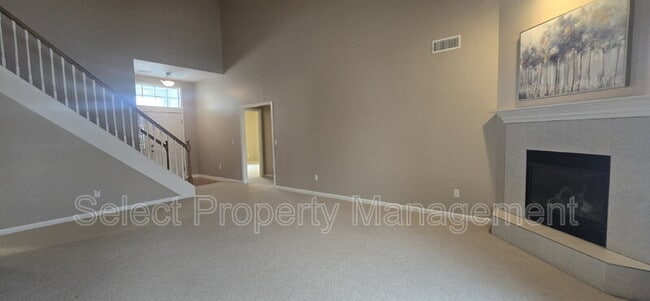 Building Photo - 2515 Sugar Tree Dr