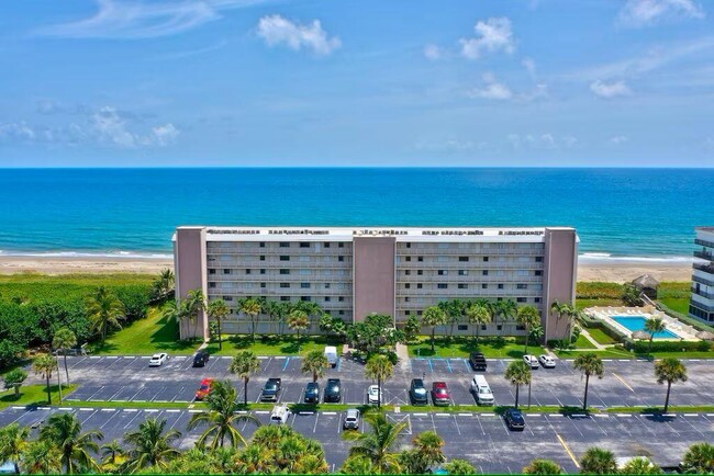 Building Photo - 10102 S Ocean Dr