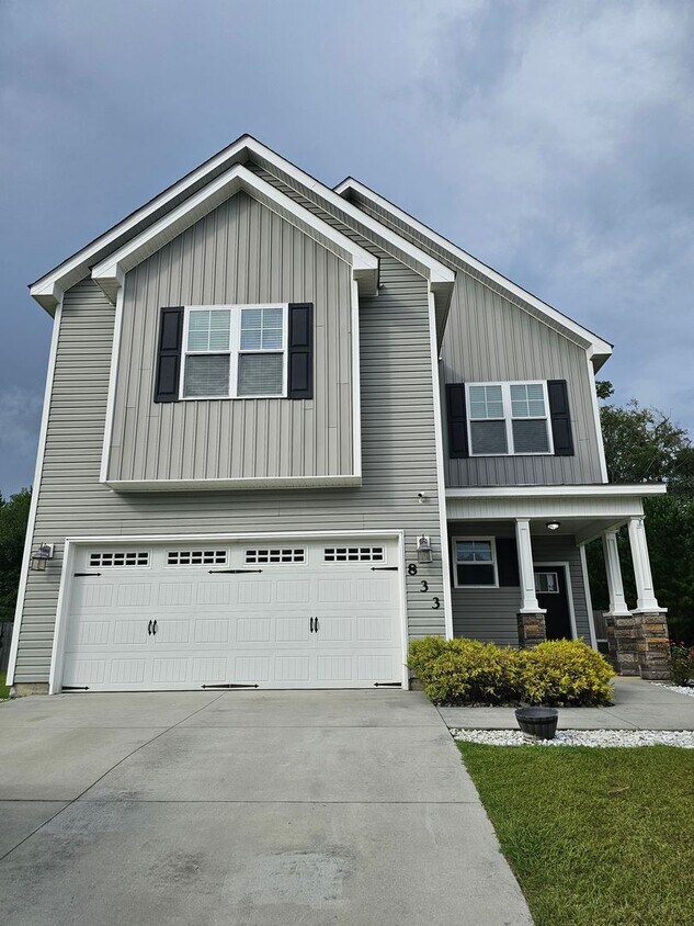 Primary Photo - 4 Bedroom Home in Jacksonville