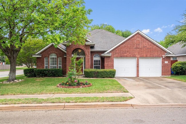 Building Photo - 901 Cashew Ln