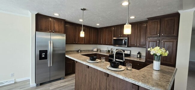Building Photo - 52553 Elmcrest Ct