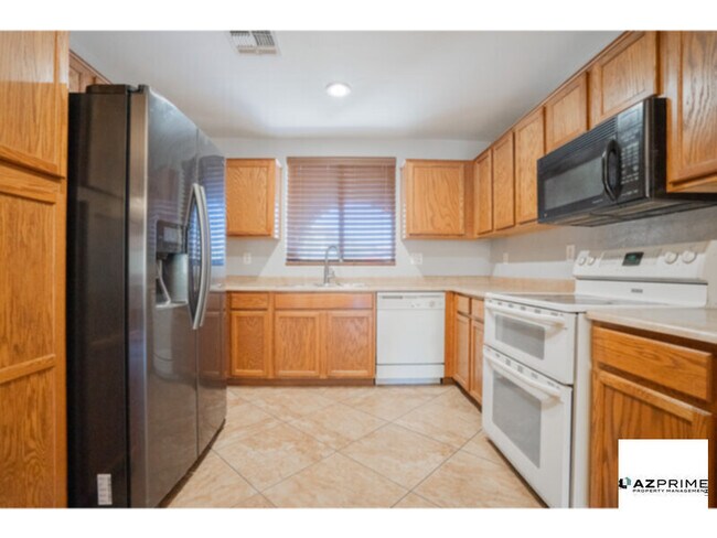 Foto del edificio - Beautiful 3/2 Phoenix House Near Cesar Cha...