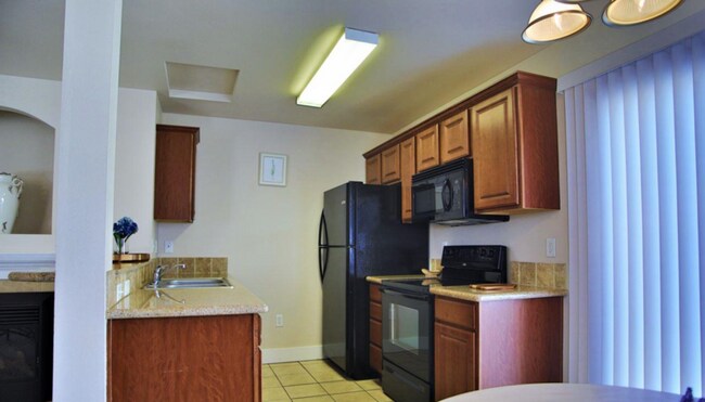 Building Photo - 11045 W Garverdale Ln