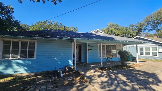 Building Photo - 2621 N Locust St