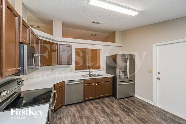 Foto del edificio - 12450 Harbor Winds Dr N