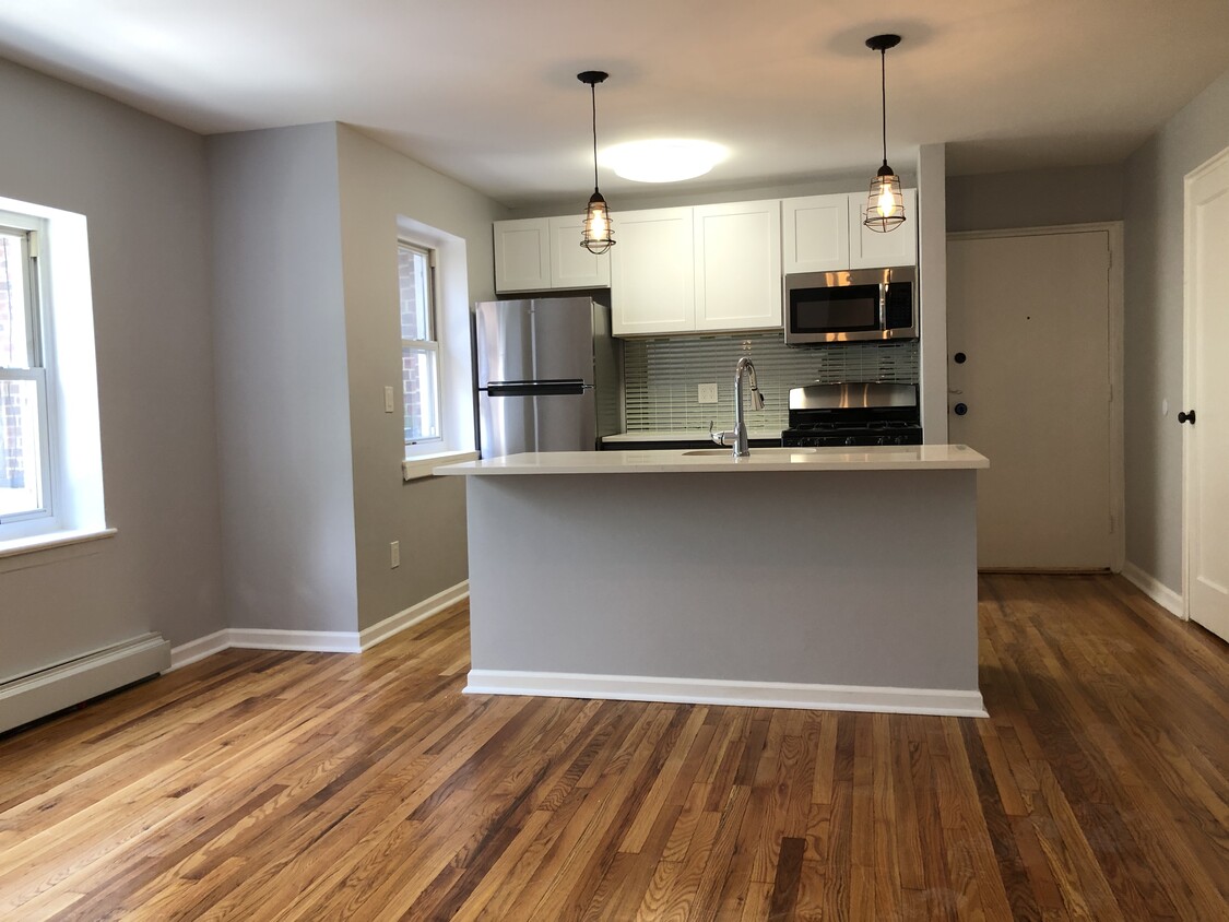 Foto principal - 75 Clendenny Ave